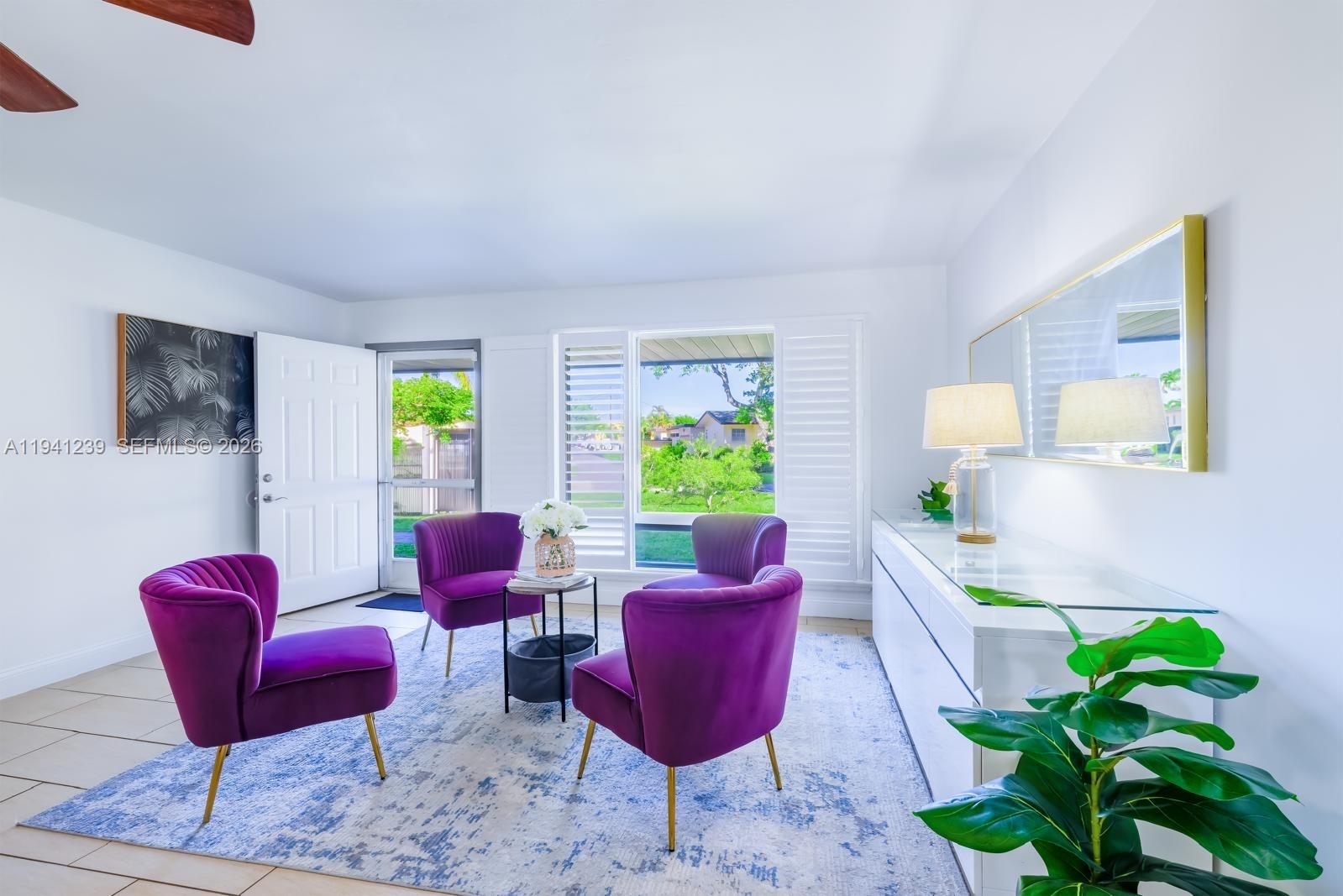 312 N Luna Ct Hollywood, FL 33021