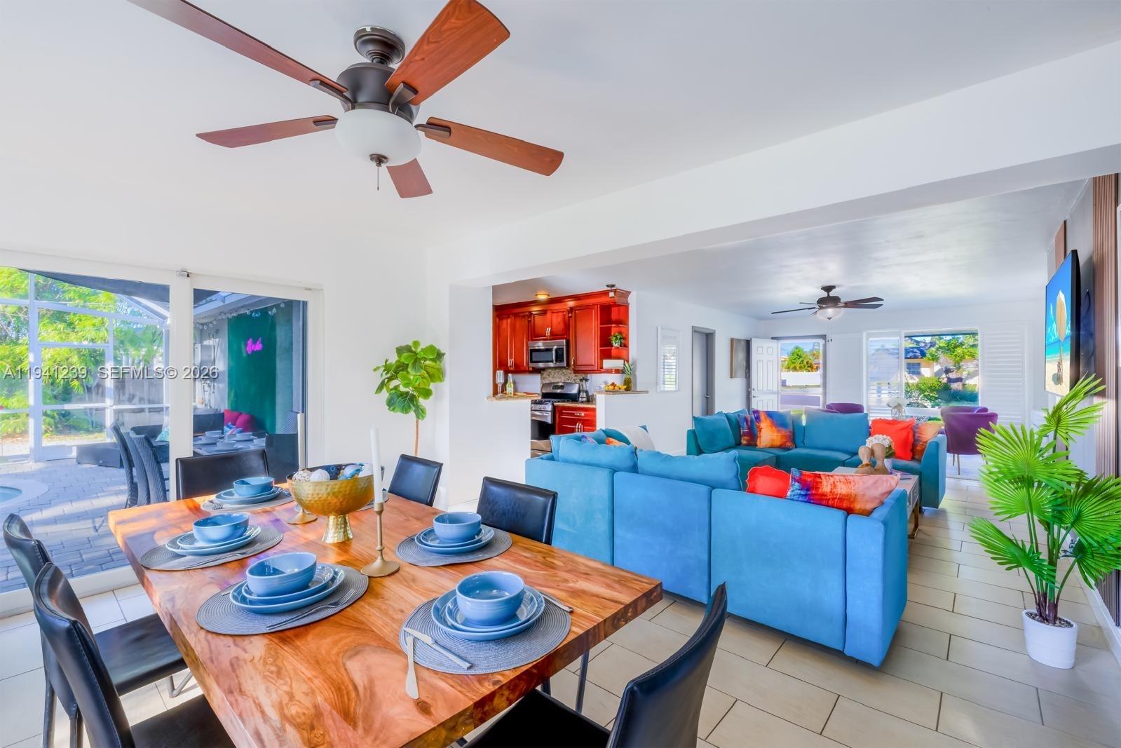 312 N Luna Ct Hollywood, FL 33021