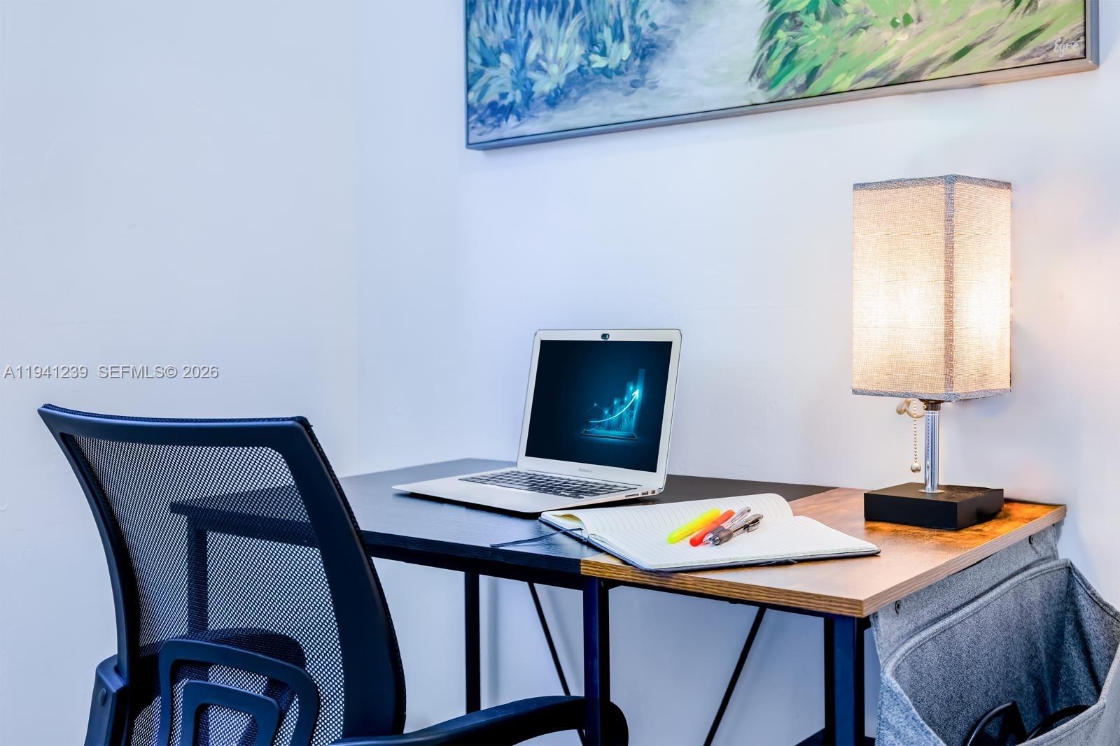 312 N Luna Ct Hollywood, FL 33021