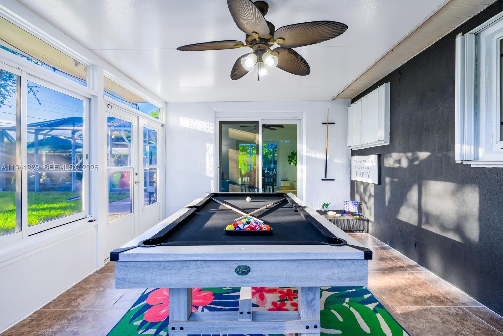 312 N Luna Ct Hollywood, FL 33021