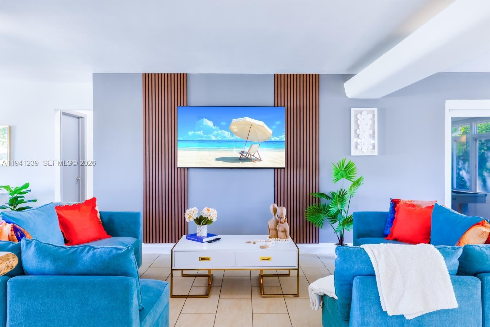 312 N Luna Ct Hollywood, FL 33021