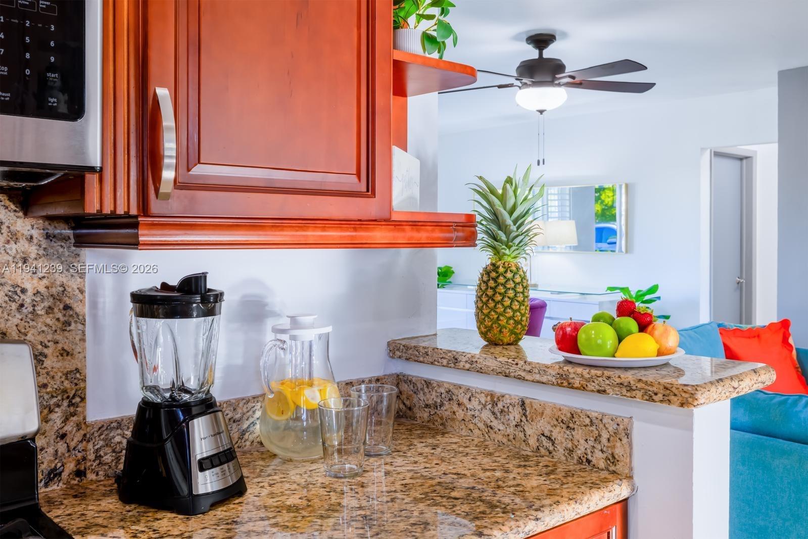 312 N Luna Ct Hollywood, FL 33021