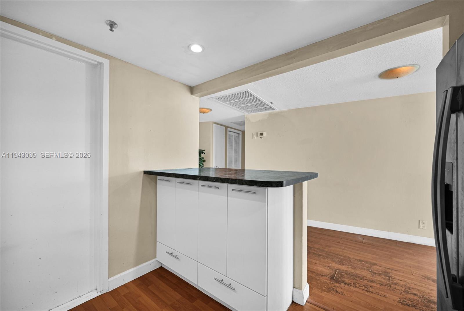 900 Bay Dr #321 Miami Beach, FL 33141