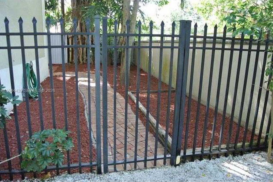 3040 Shipping Ave #3040 Coconut Grove, FL 33133