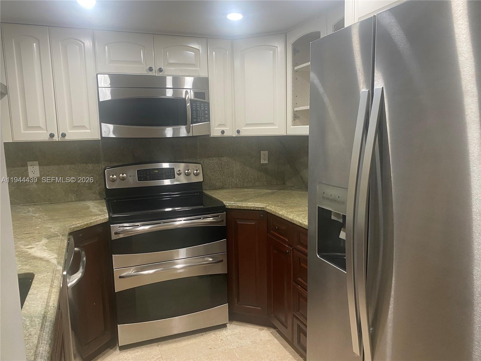 3040 Shipping Ave #3040 Coconut Grove, FL 33133