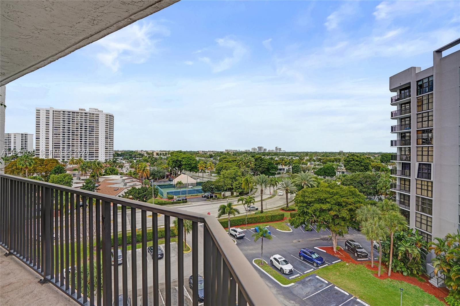 400 Leslie Dr #710 Hallandale Beach, FL 33009