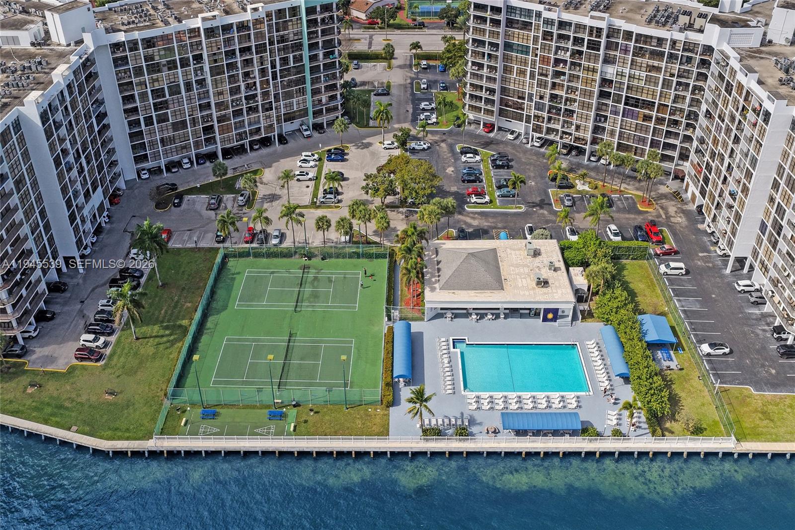 400 Leslie Dr #710 Hallandale Beach, FL 33009