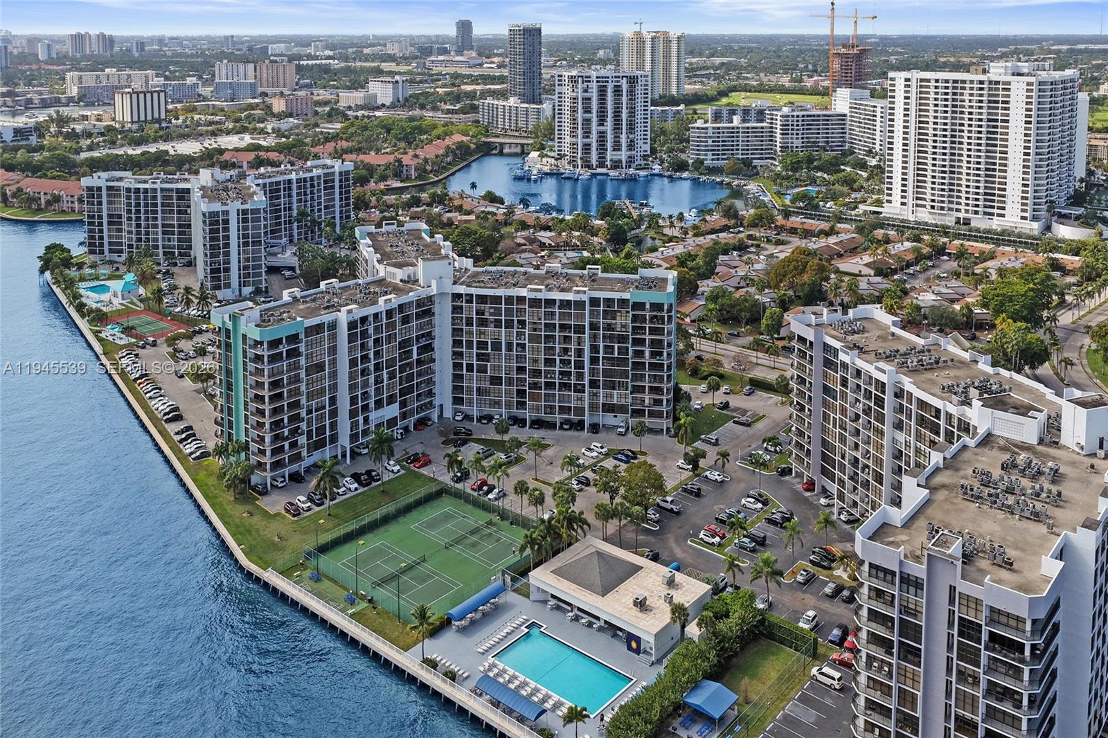 400 Leslie Dr #710 Hallandale Beach, FL 33009