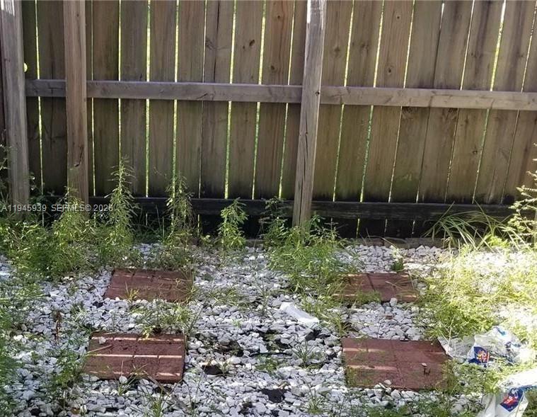 981 NE 169th St #112 North Miami Beach, FL 33162