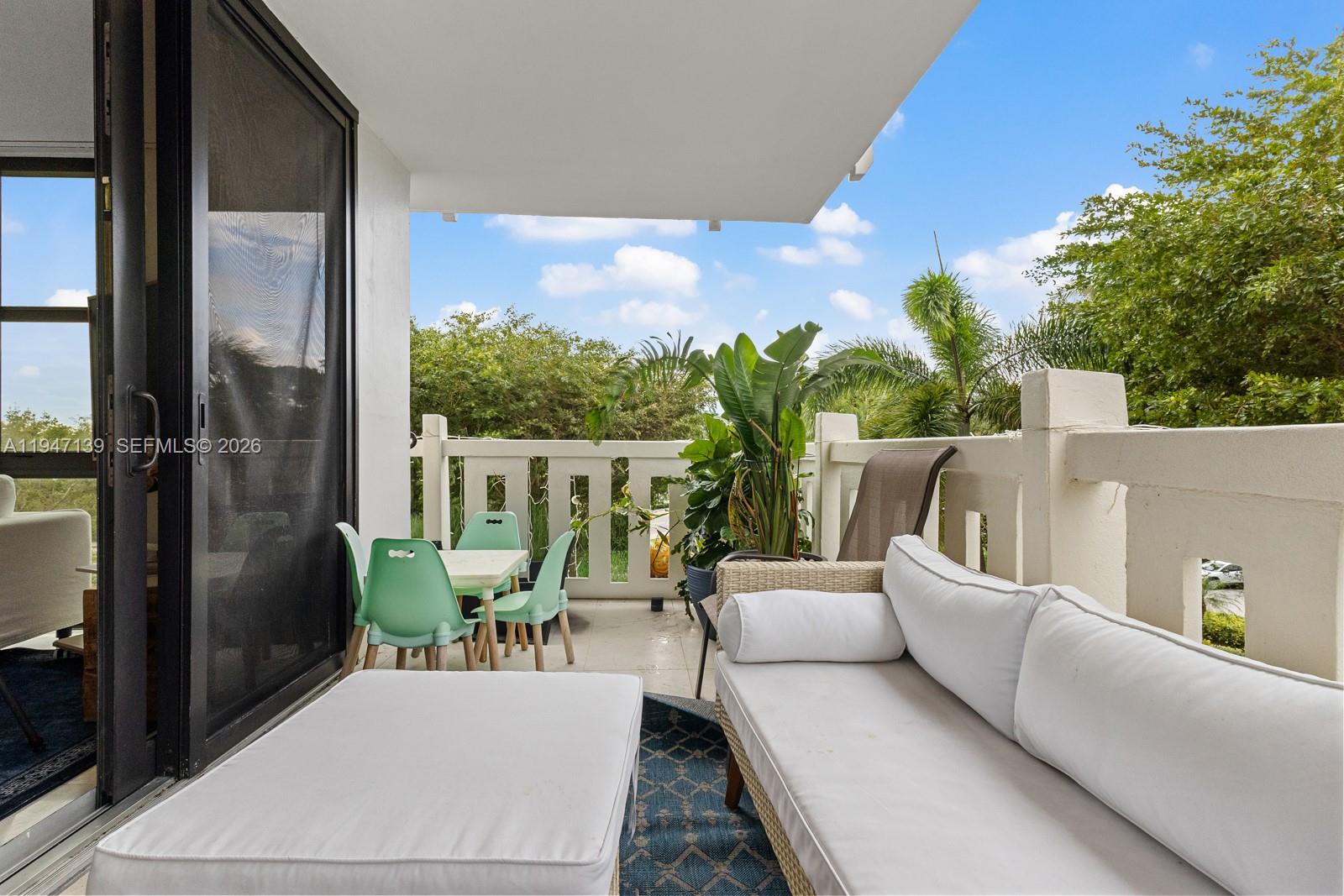 1121 Crandon Blvd #E201 Key Biscayne, FL 33149