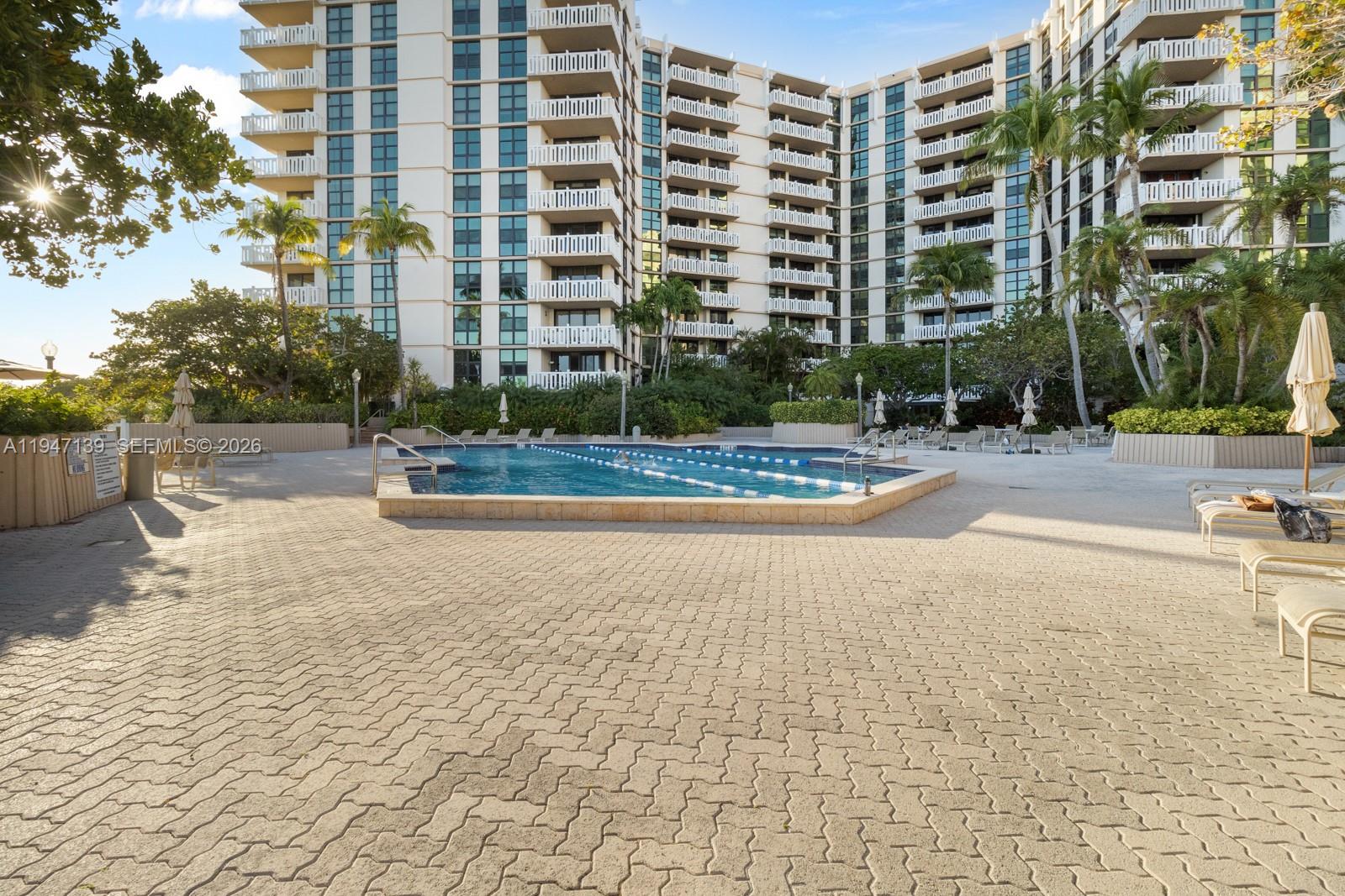 1121 Crandon Blvd #E201 Key Biscayne, FL 33149
