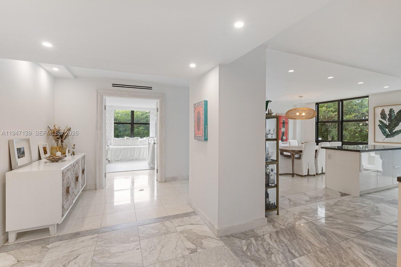 1121 Crandon Blvd #E201 Key Biscayne, FL 33149