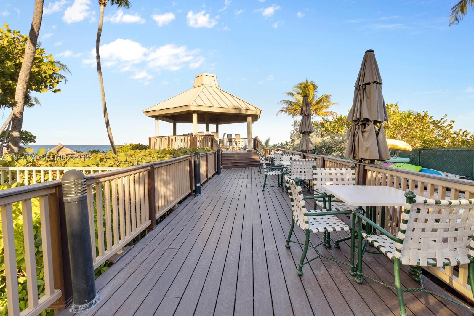 1121 Crandon Blvd #E201 Key Biscayne, FL 33149