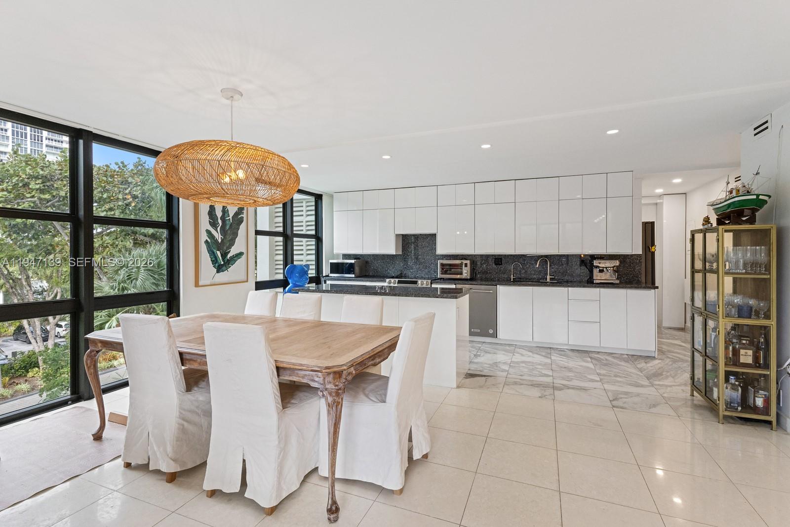 1121 Crandon Blvd #E201 Key Biscayne, FL 33149