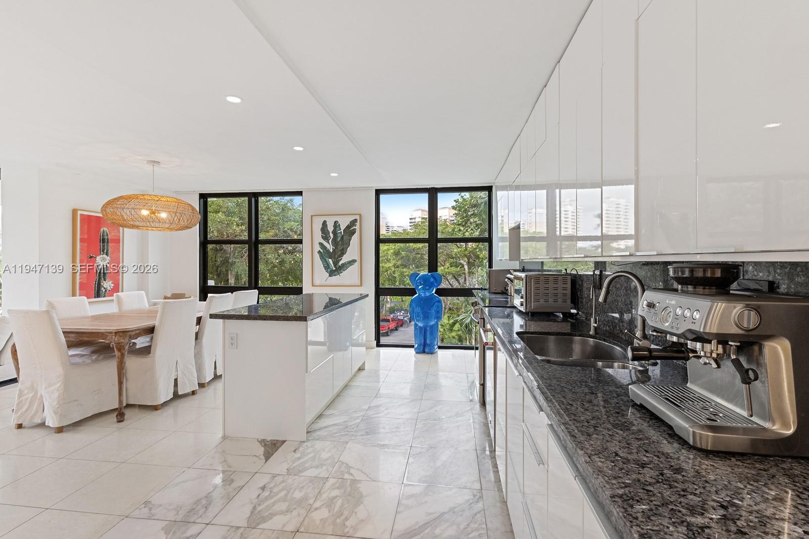 1121 Crandon Blvd #E201 Key Biscayne, FL 33149