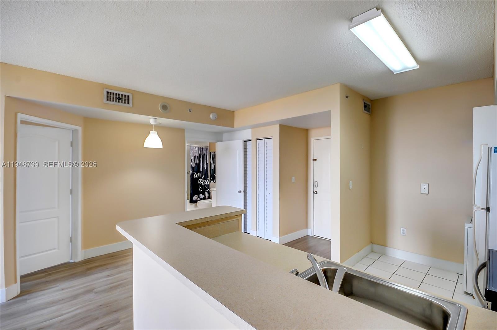 5077 NW 7th St #TS7 Miami, FL 33126