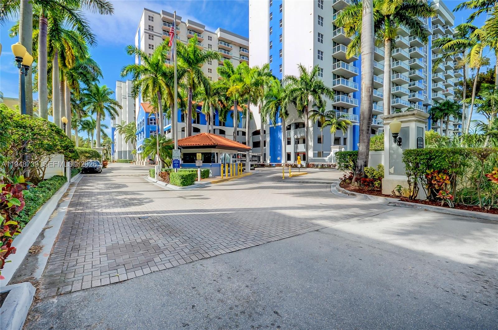 5077 NW 7th St #TS7 Miami, FL 33126