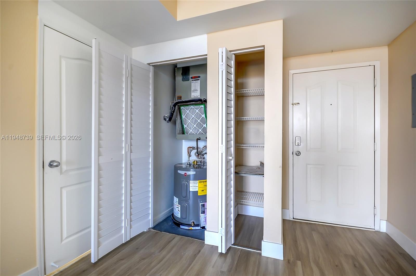 5077 NW 7th St #TS7 Miami, FL 33126