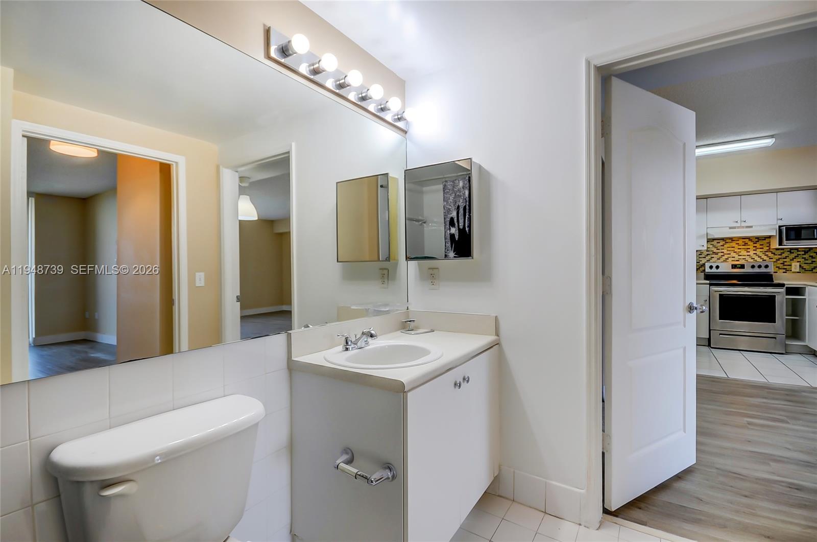 5077 NW 7th St #TS7 Miami, FL 33126