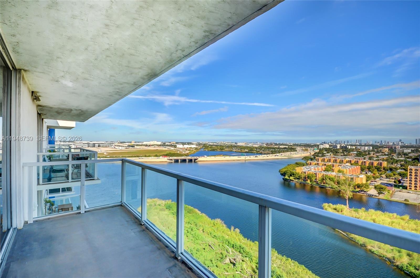 5077 NW 7th St #TS7 Miami, FL 33126