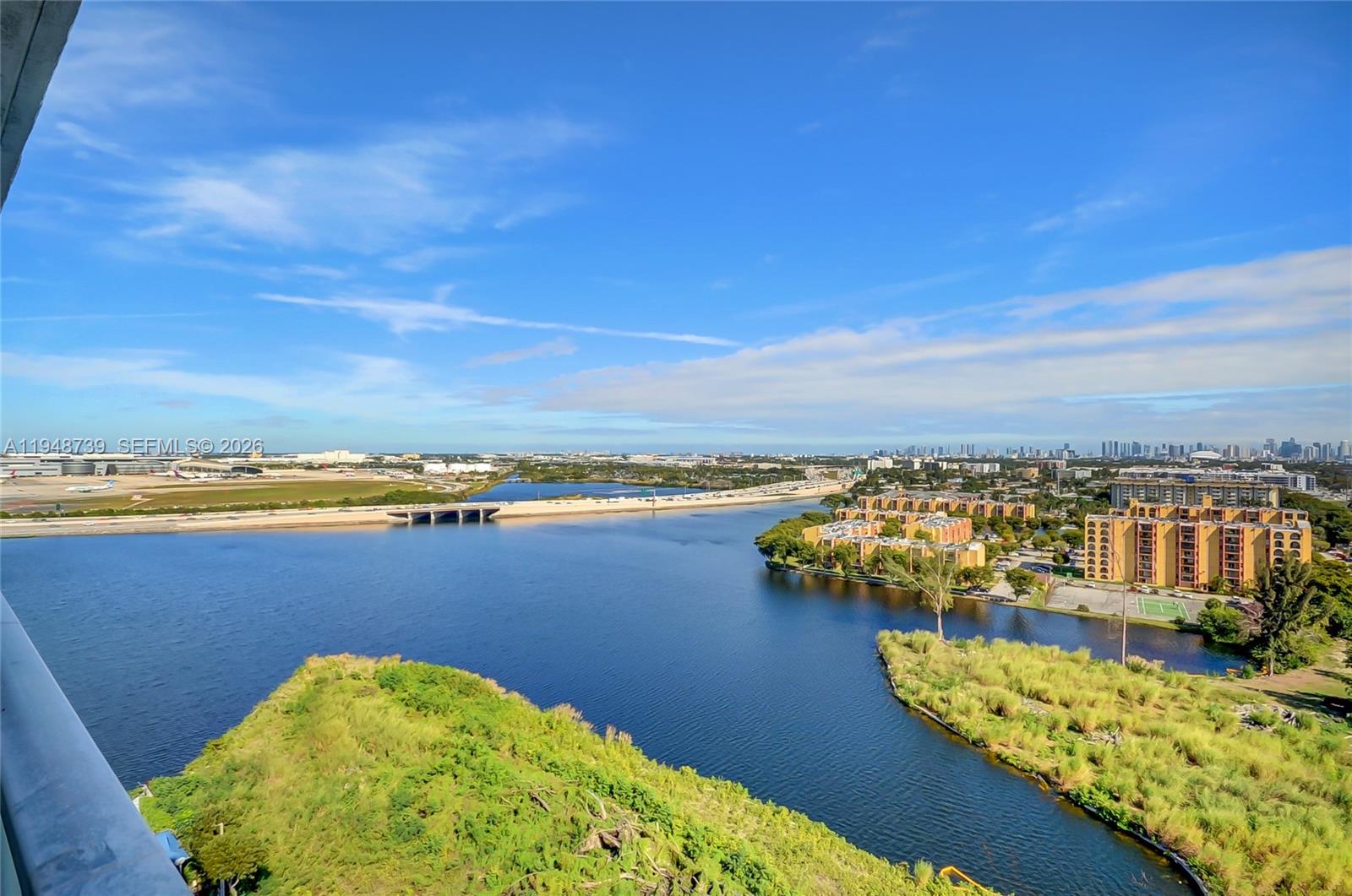 5077 NW 7th St #TS7 Miami, FL 33126