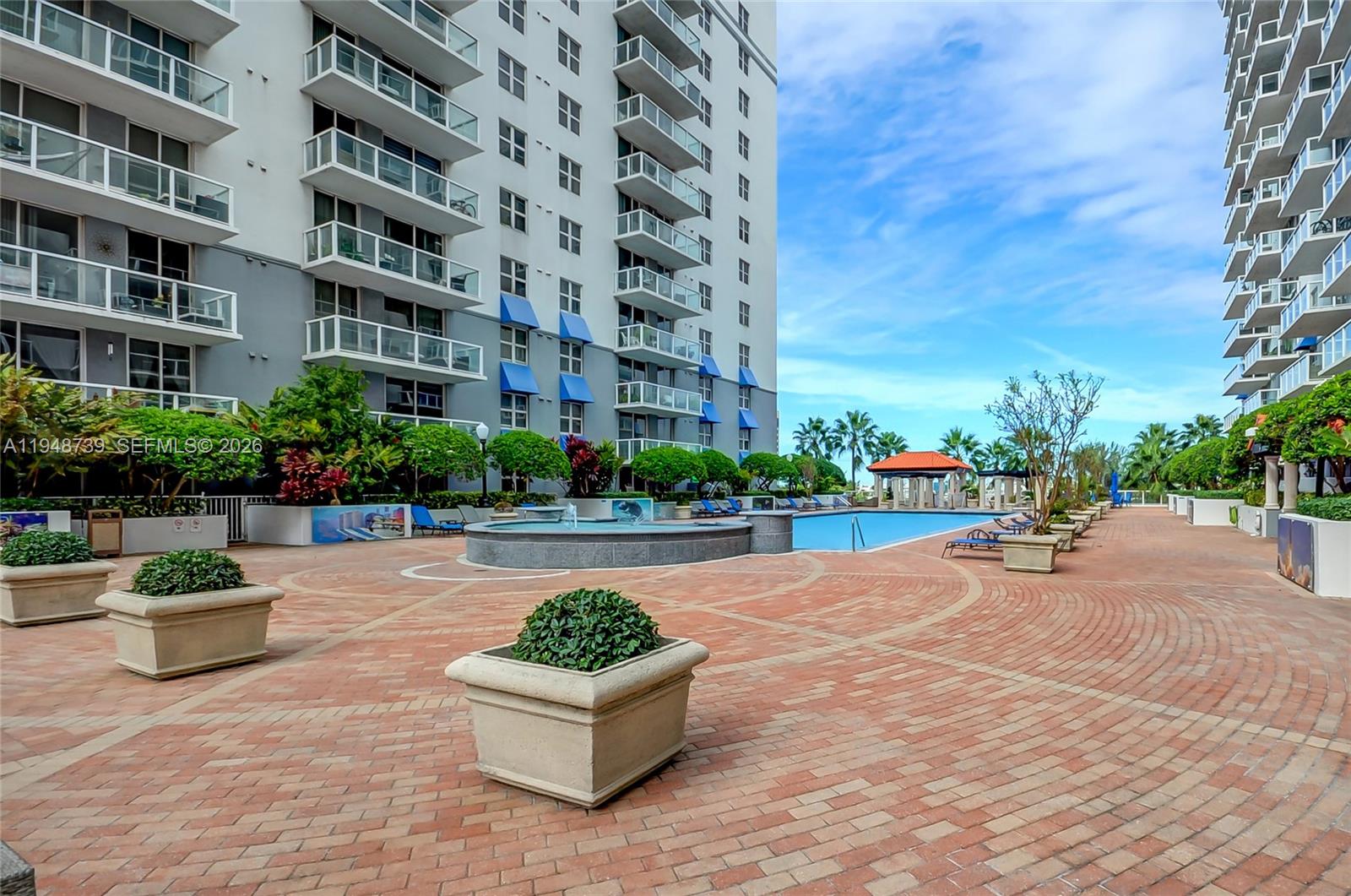 5077 NW 7th St #TS7 Miami, FL 33126