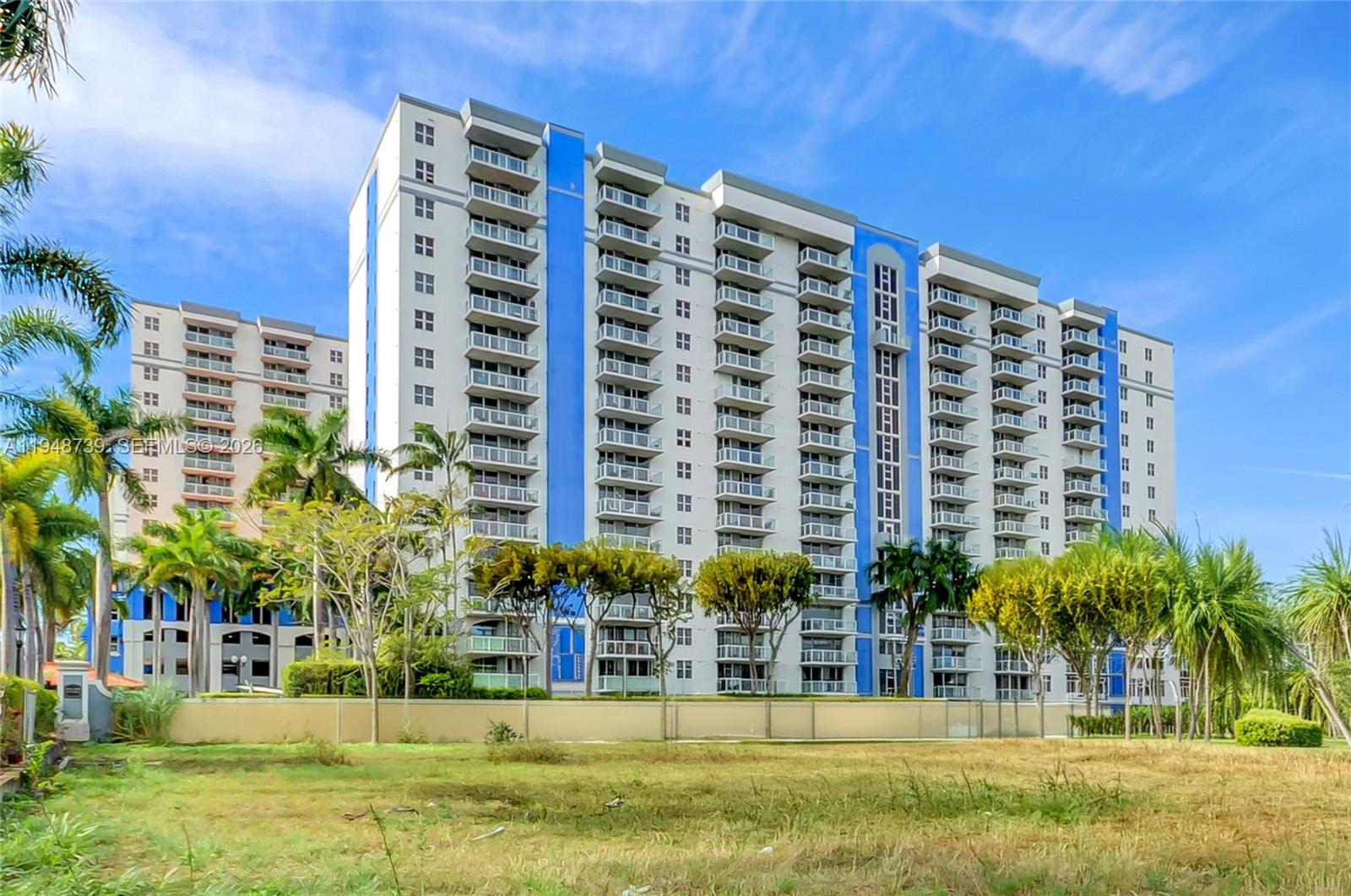 5077 NW 7th St #TS7 Miami, FL 33126