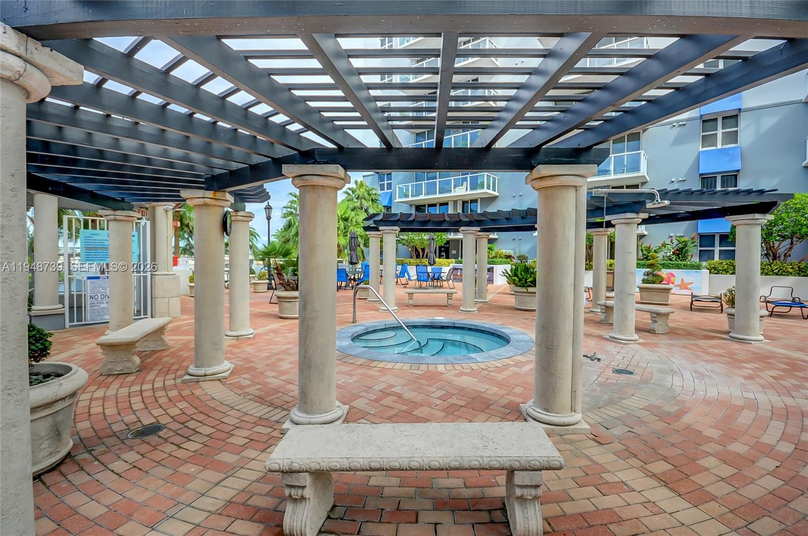 5077 NW 7th St #TS7 Miami, FL 33126