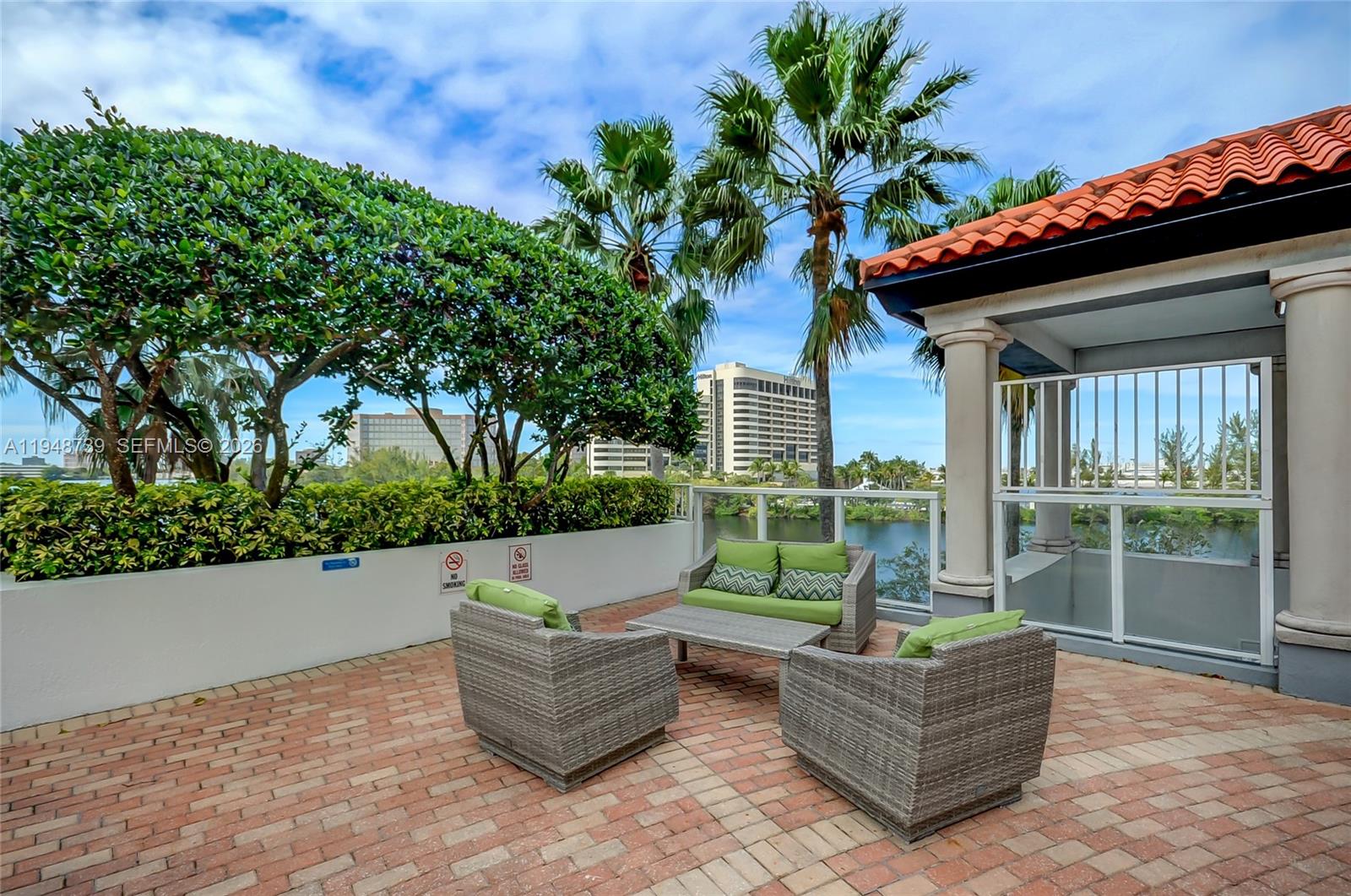 5077 NW 7th St #TS7 Miami, FL 33126