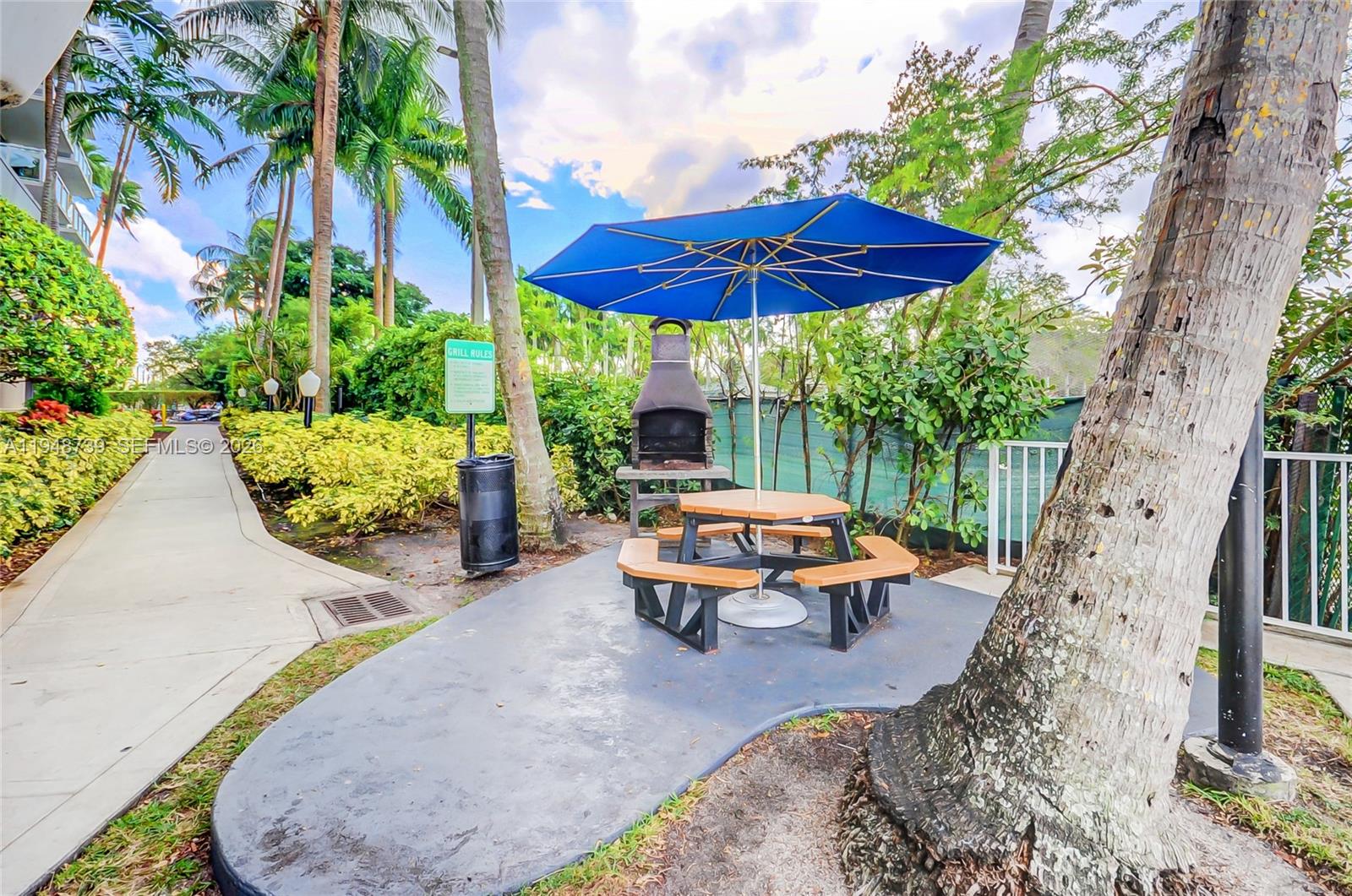 5077 NW 7th St #TS7 Miami, FL 33126