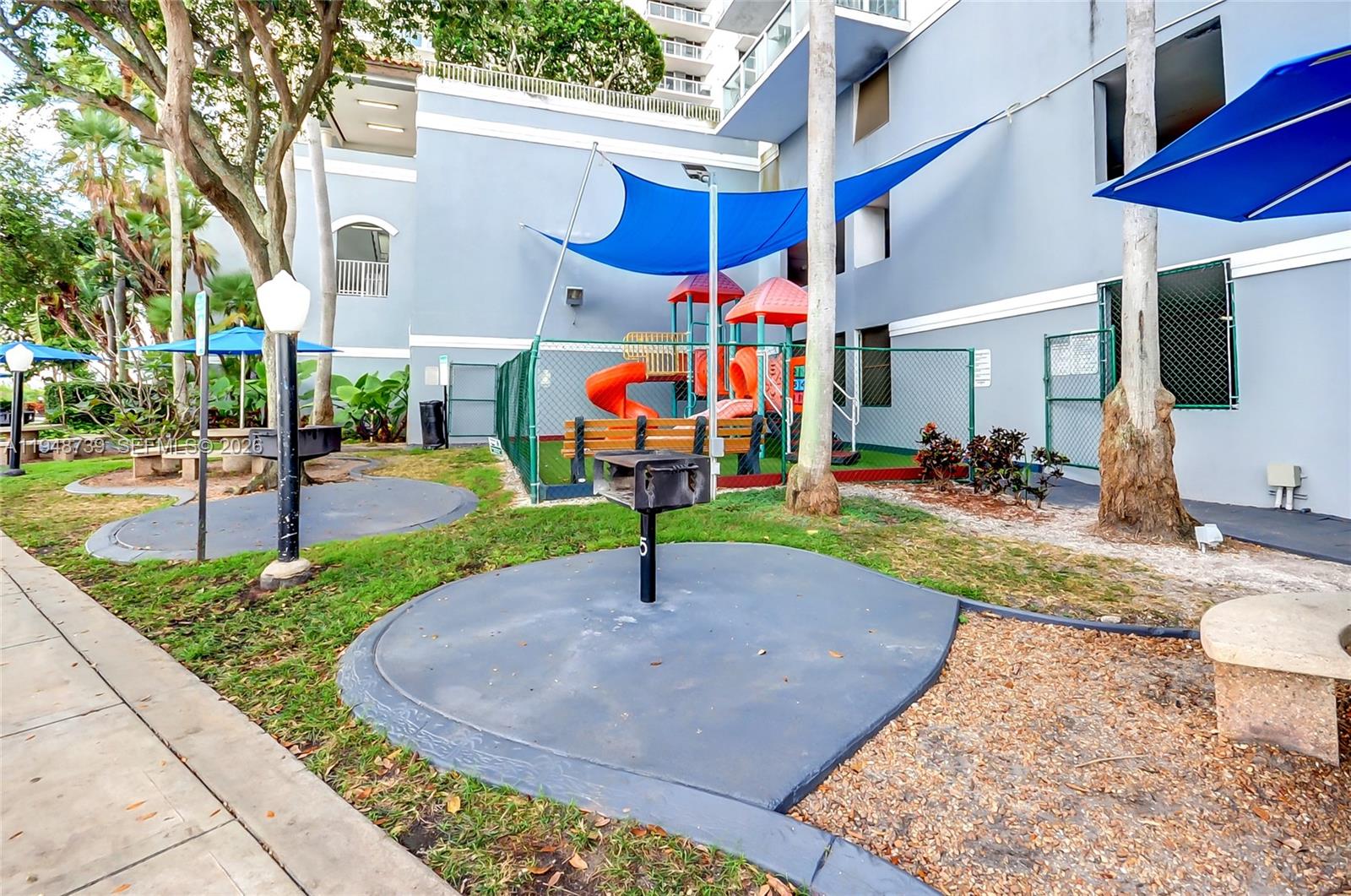 5077 NW 7th St #TS7 Miami, FL 33126