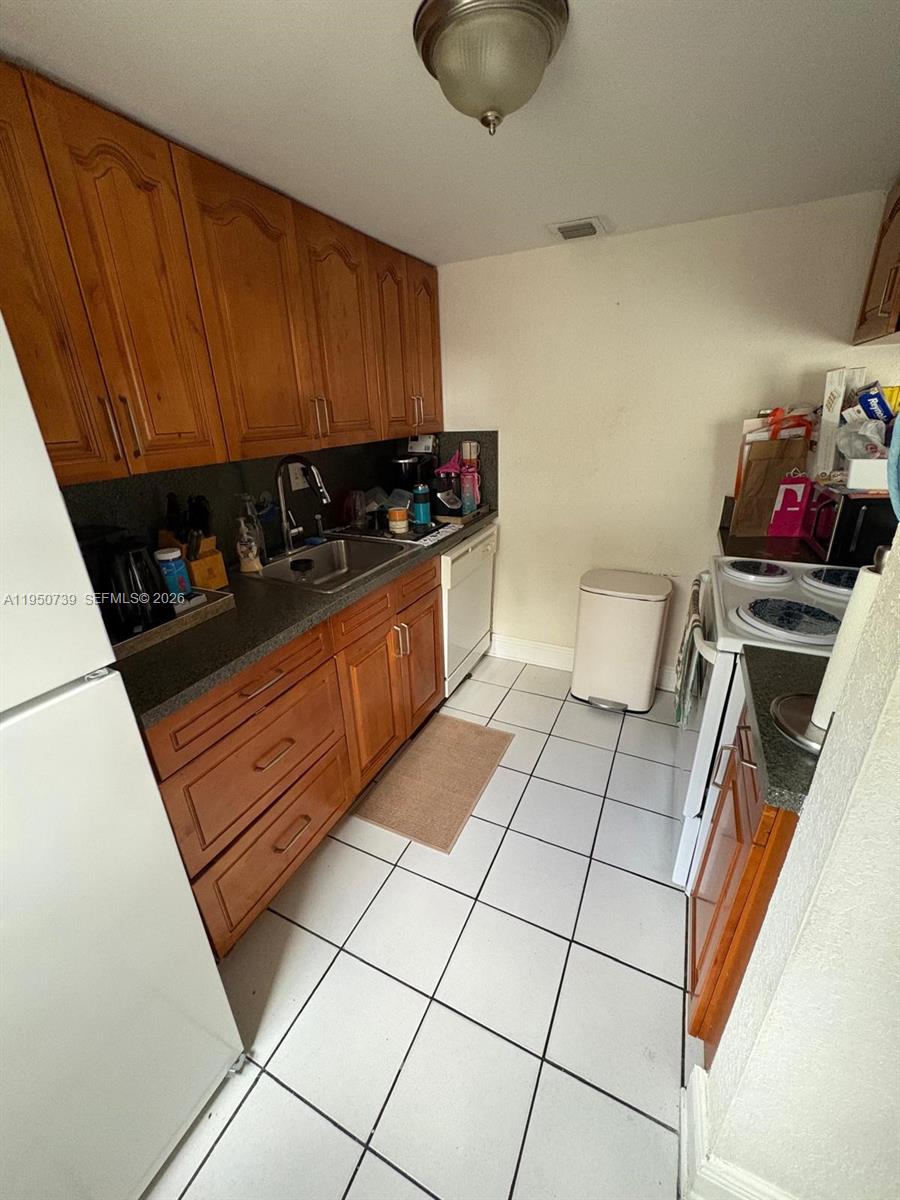 235 Antilla Ave #4 Coral Gables, FL 33134