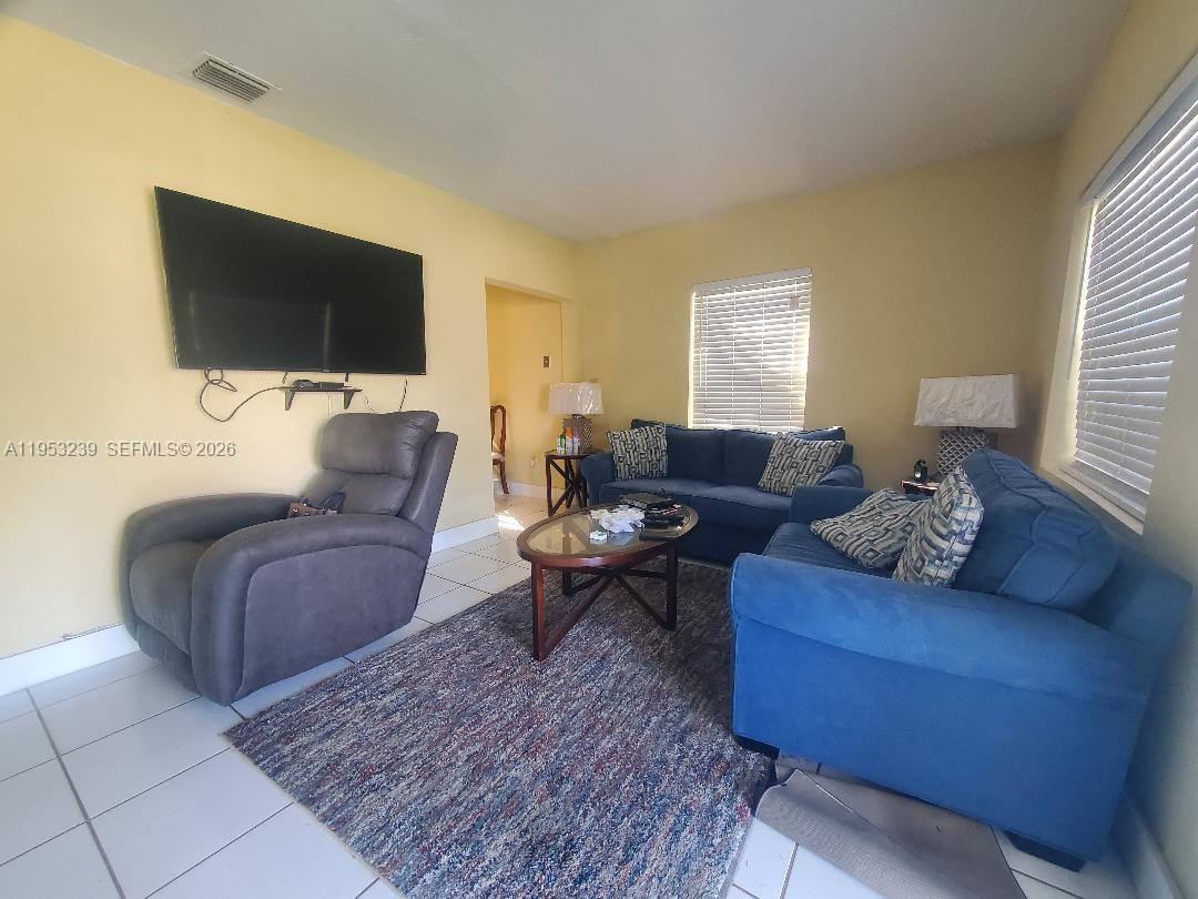 10040 SW 170th Ter Miami, FL 33157