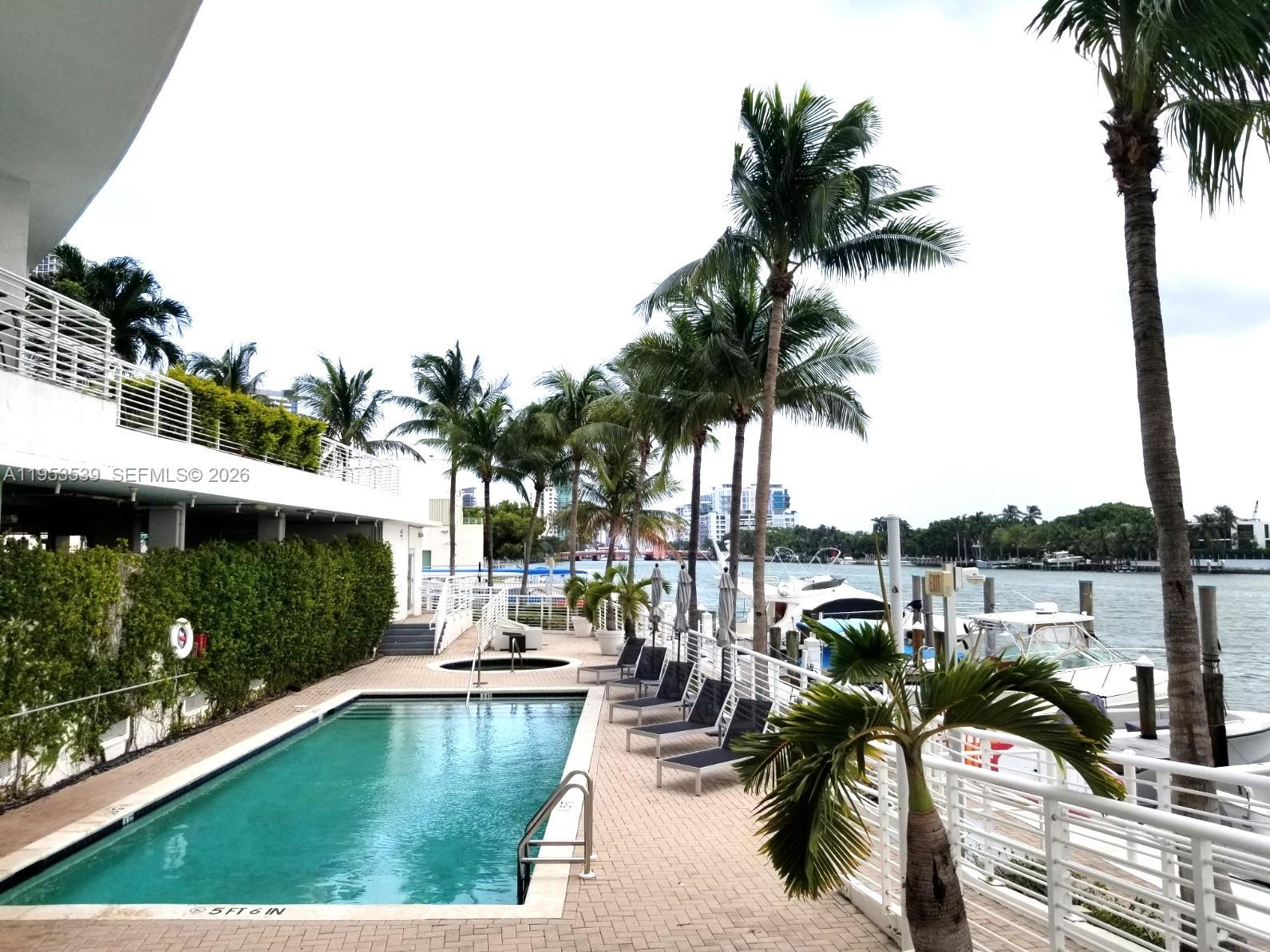 6580 Indian Crk Dr #201 Miami Beach, FL 33141