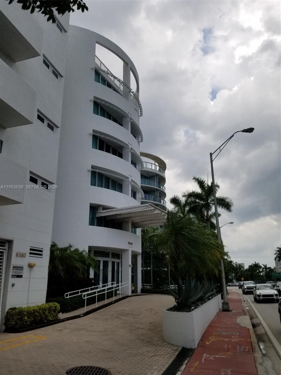 6580 Indian Crk Dr #201 Miami Beach, FL 33141