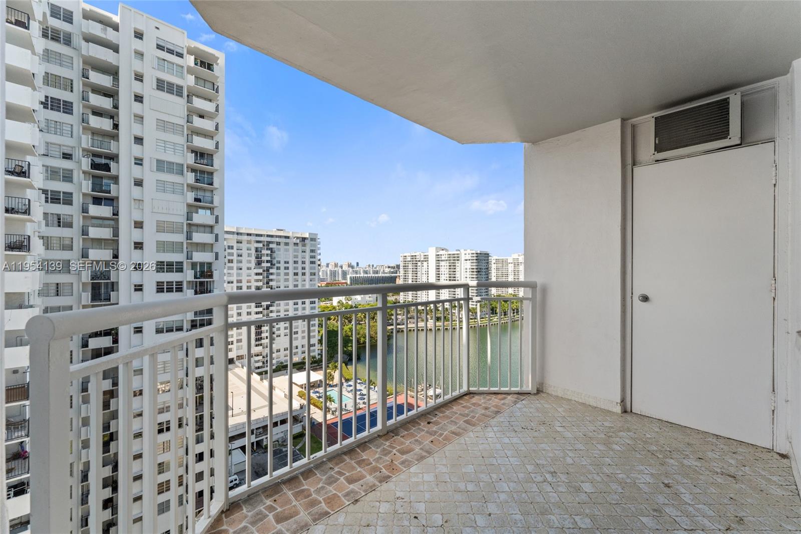 18061 Biscayne Blvd #1701 Aventura, FL 33160