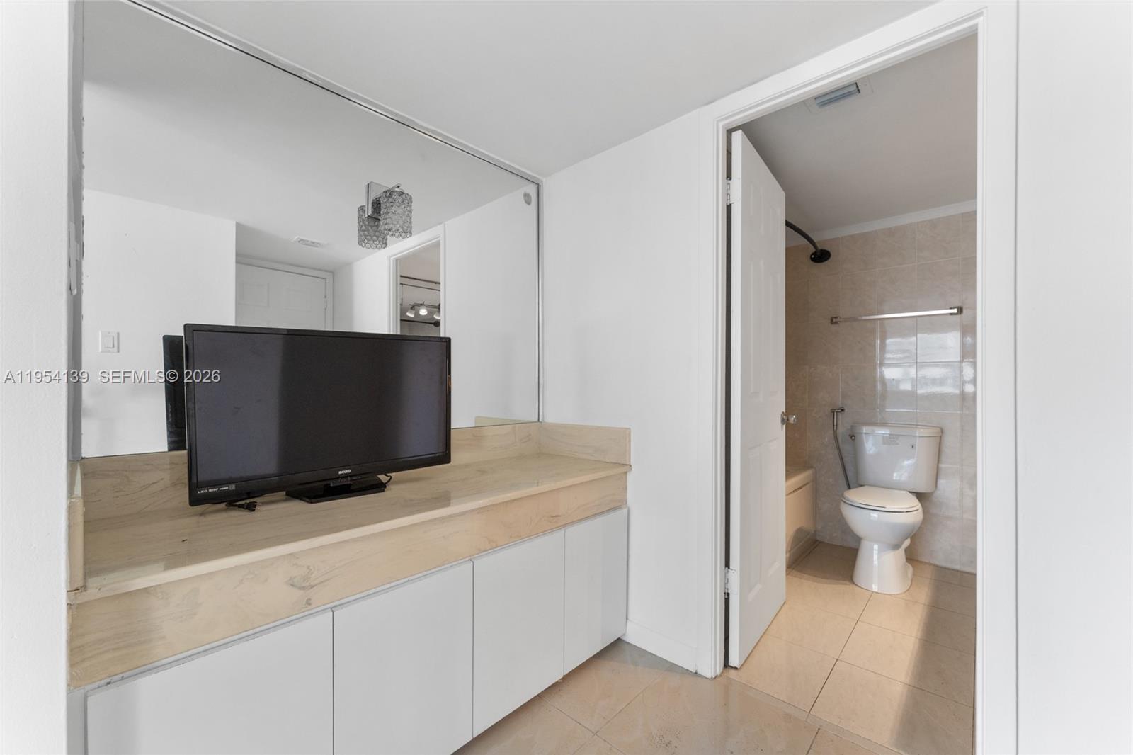 18061 Biscayne Blvd #1701 Aventura, FL 33160