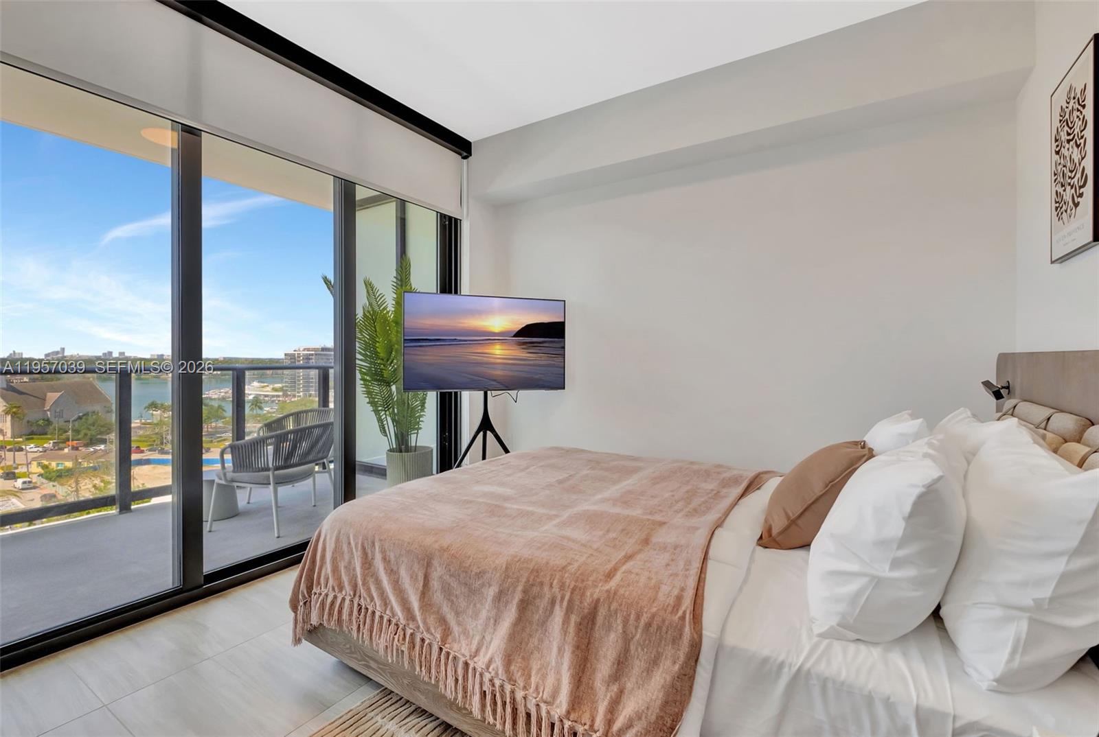 image 72 Park Condo16