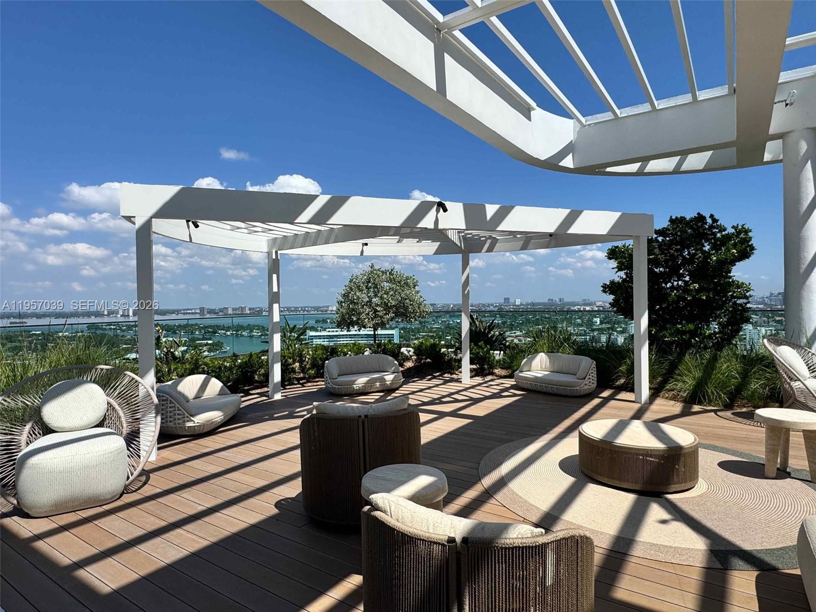 image 72 Park Condo22