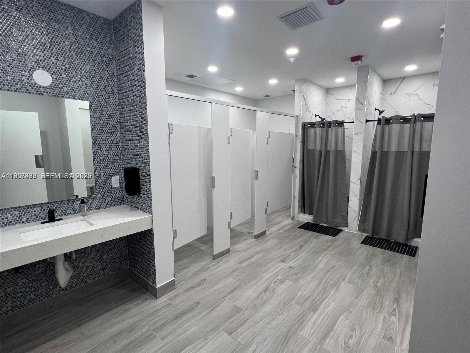 17021 N Bay Rd #124 Sunny Isles Beach, FL 33160