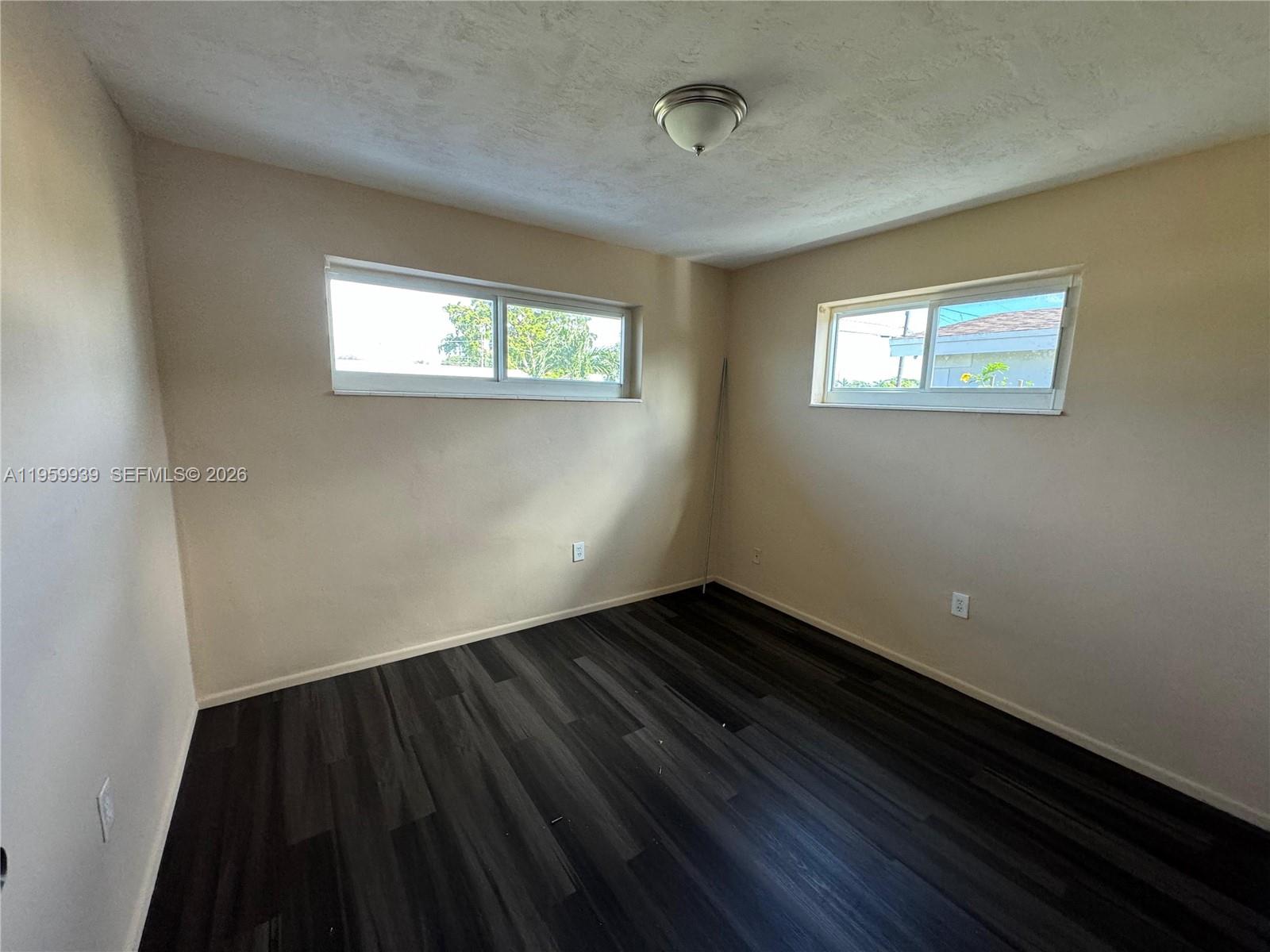 7930 NW 21st Ct Sunrise, FL 33322