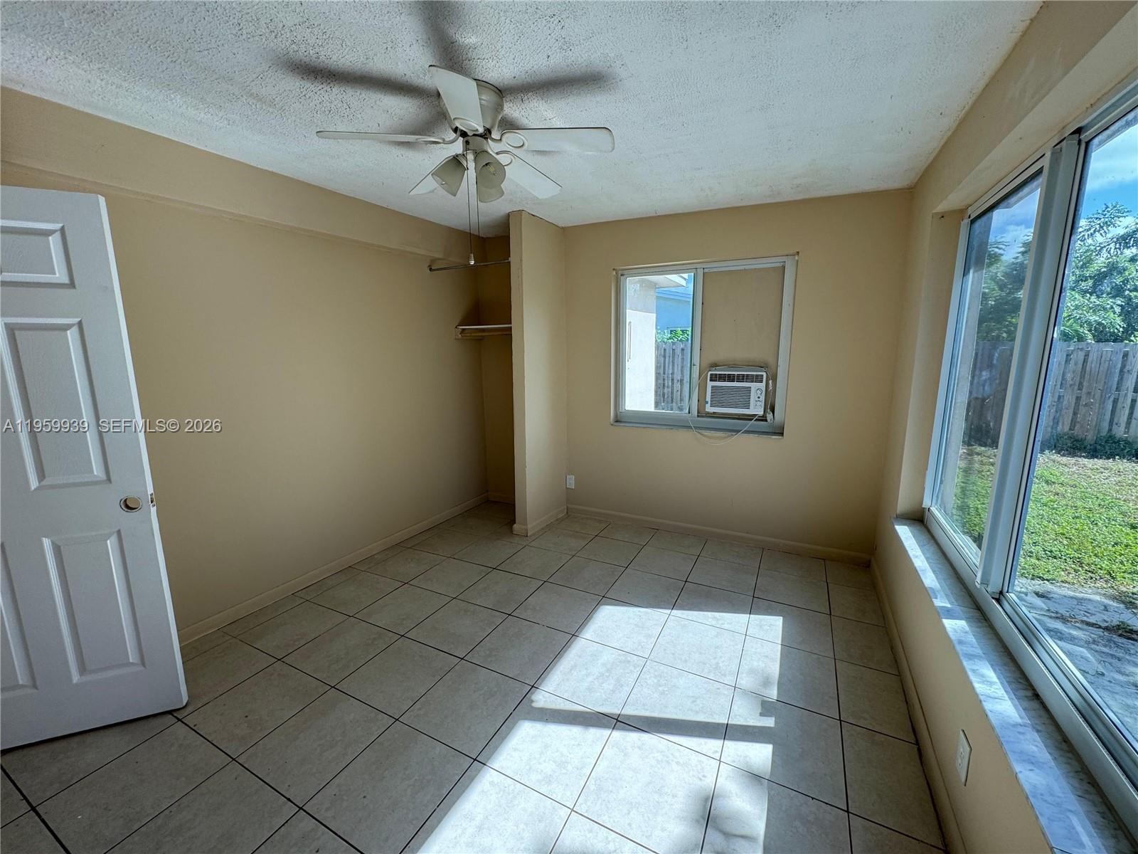 7930 NW 21st Ct Sunrise, FL 33322