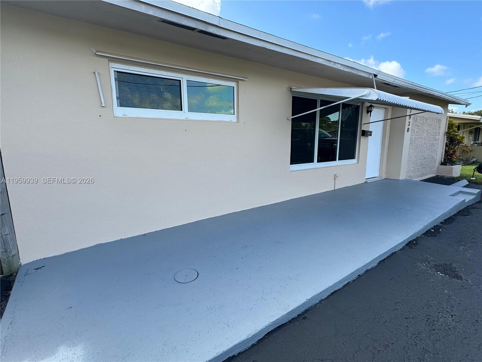 7930 NW 21st Ct Sunrise, FL 33322