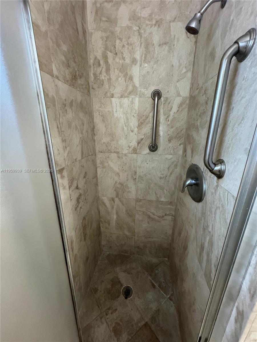 7930 NW 21st Ct Sunrise, FL 33322