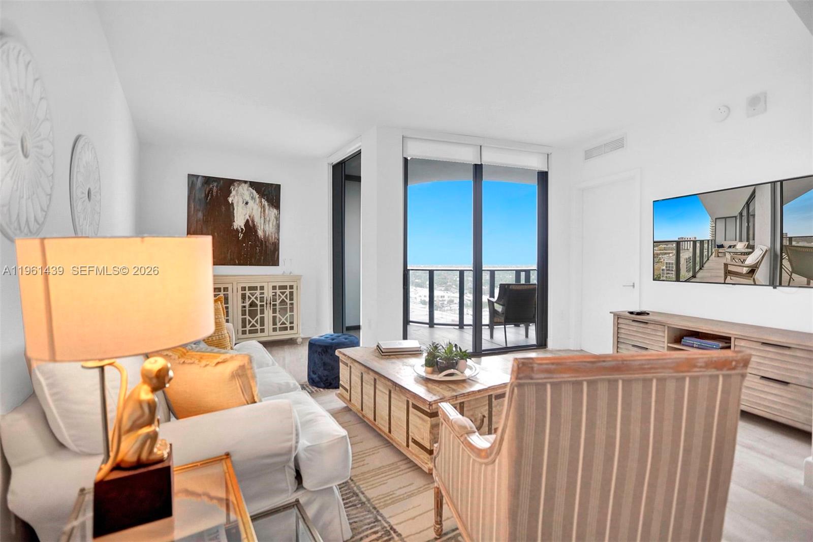 121 NE 34th St #1814