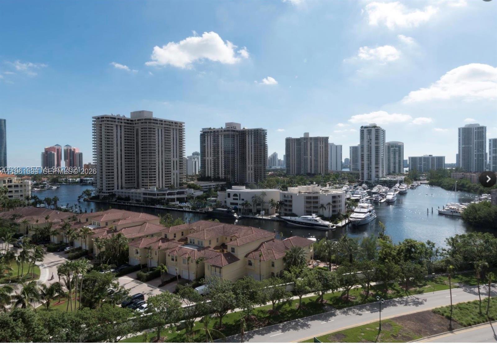 19900 E Country Clb Dr #TS20 Aventura, FL 33180