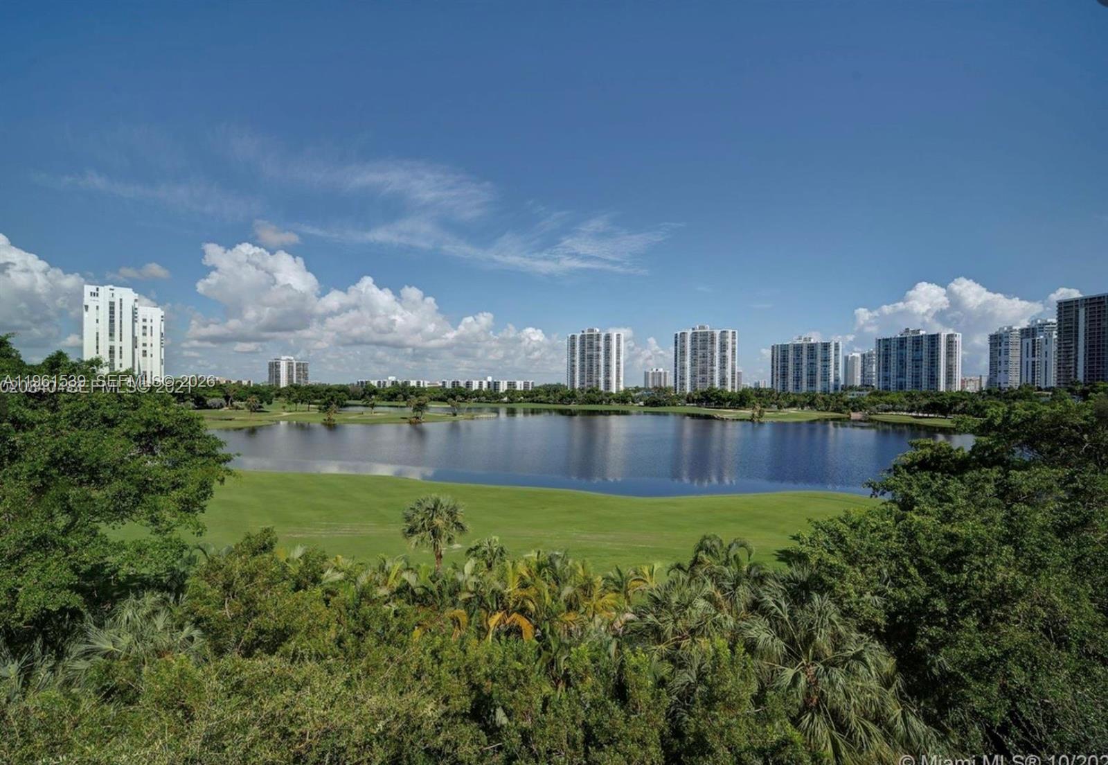 19900 E Country Clb Dr #TS20 Aventura, FL 33180