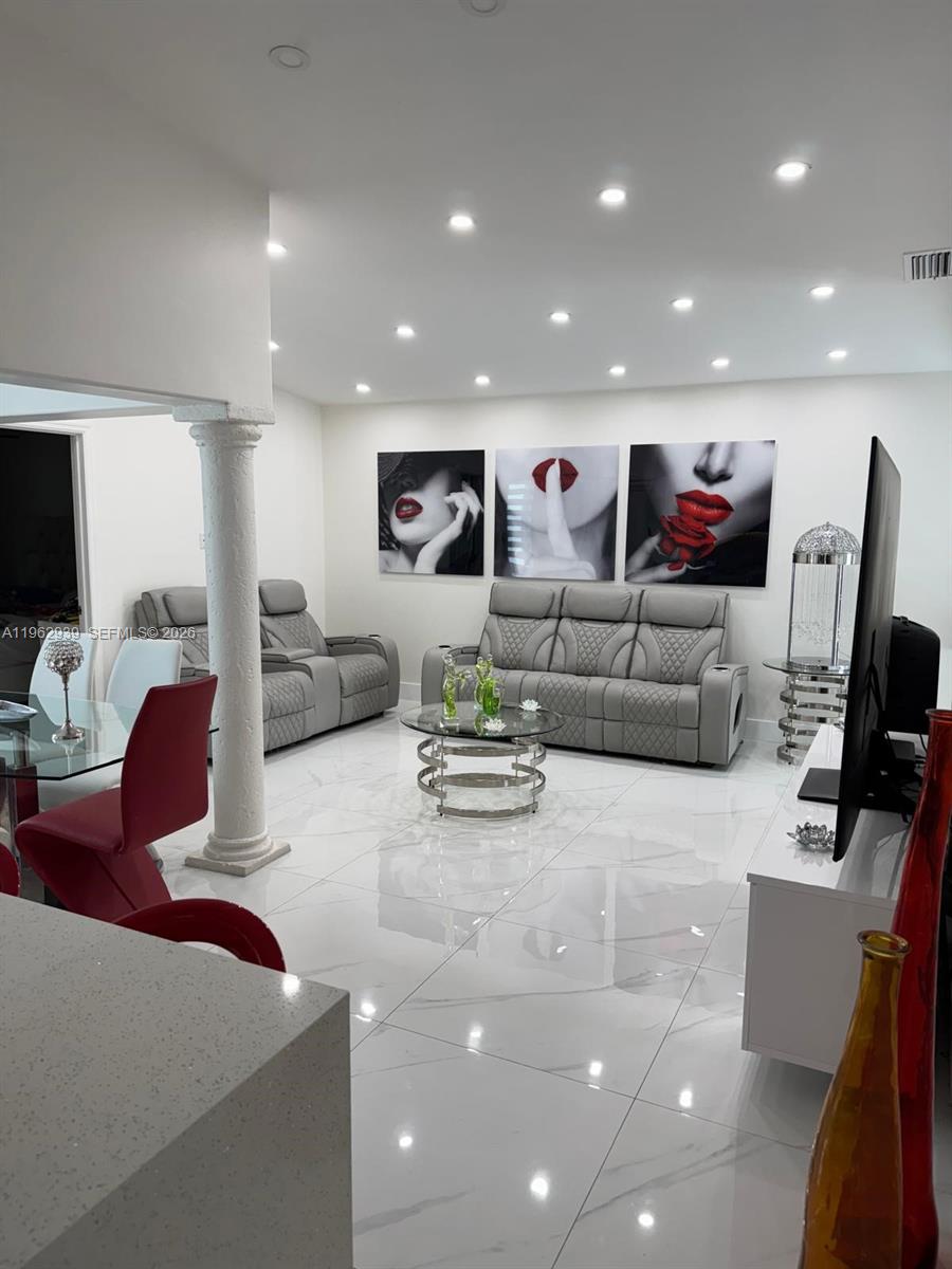 19234 SW 121st Ct Miami, FL 33177