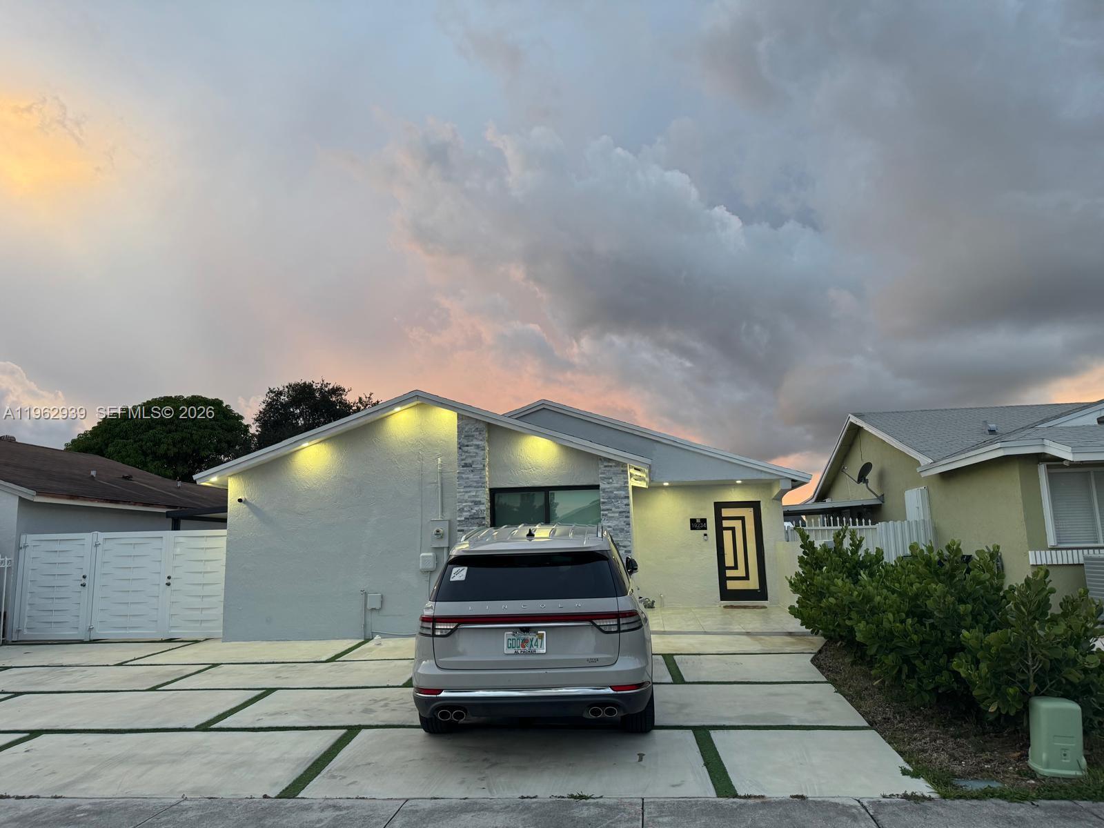 19234 SW 121st Ct Miami, FL 33177