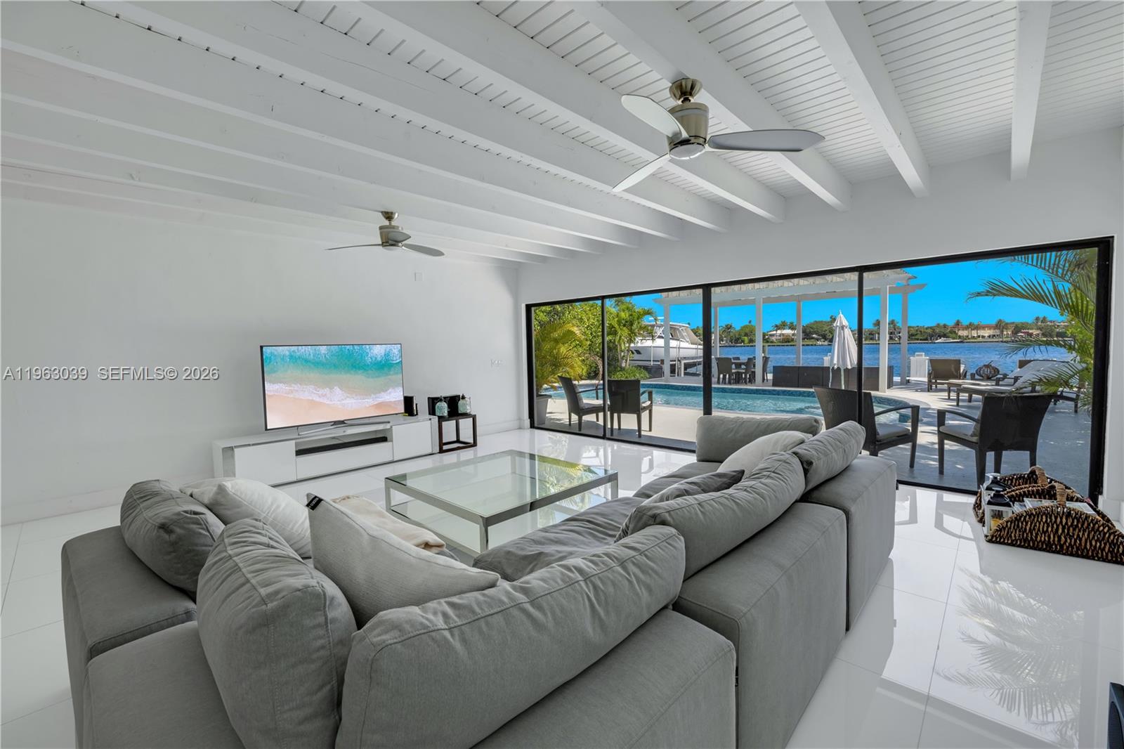 1405 Stillwater Dr Miami Beach, FL 33141